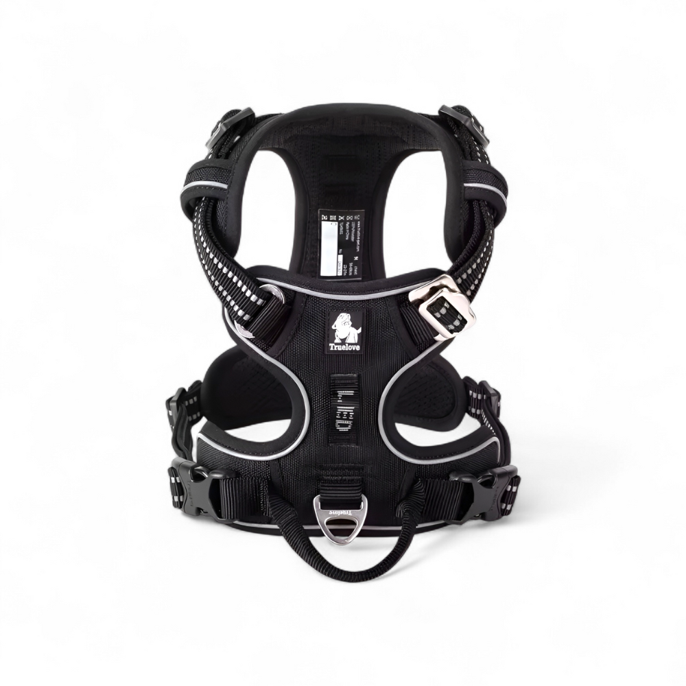Mehr Kontrolle. Weniger Zug. – Das TRUE LOVE Hundegeschirr für entspannte Spaziergänge.